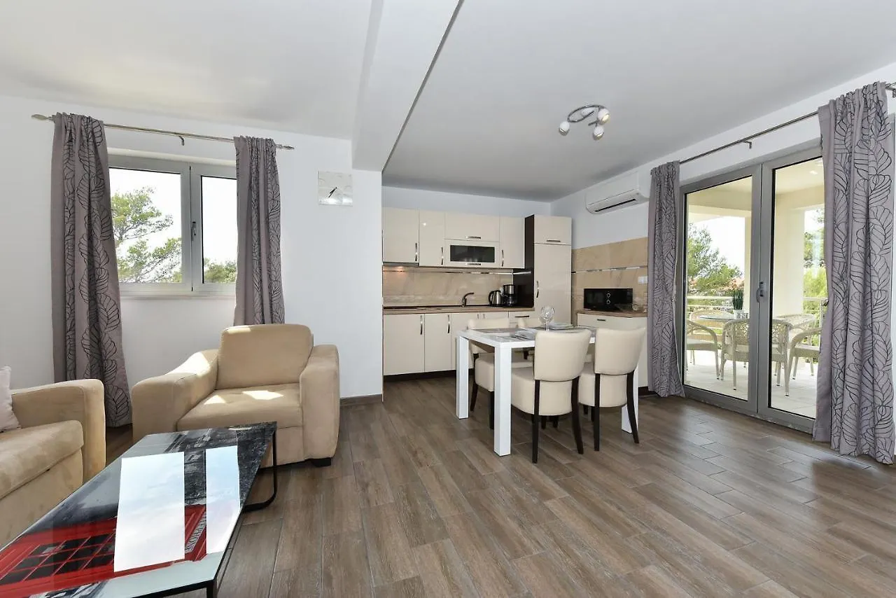 Apartmani Iva Vir 0*,