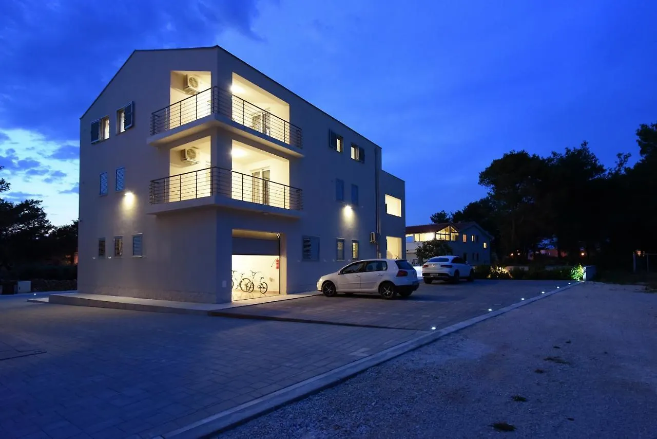 Apartmani Iva Vir Croatia