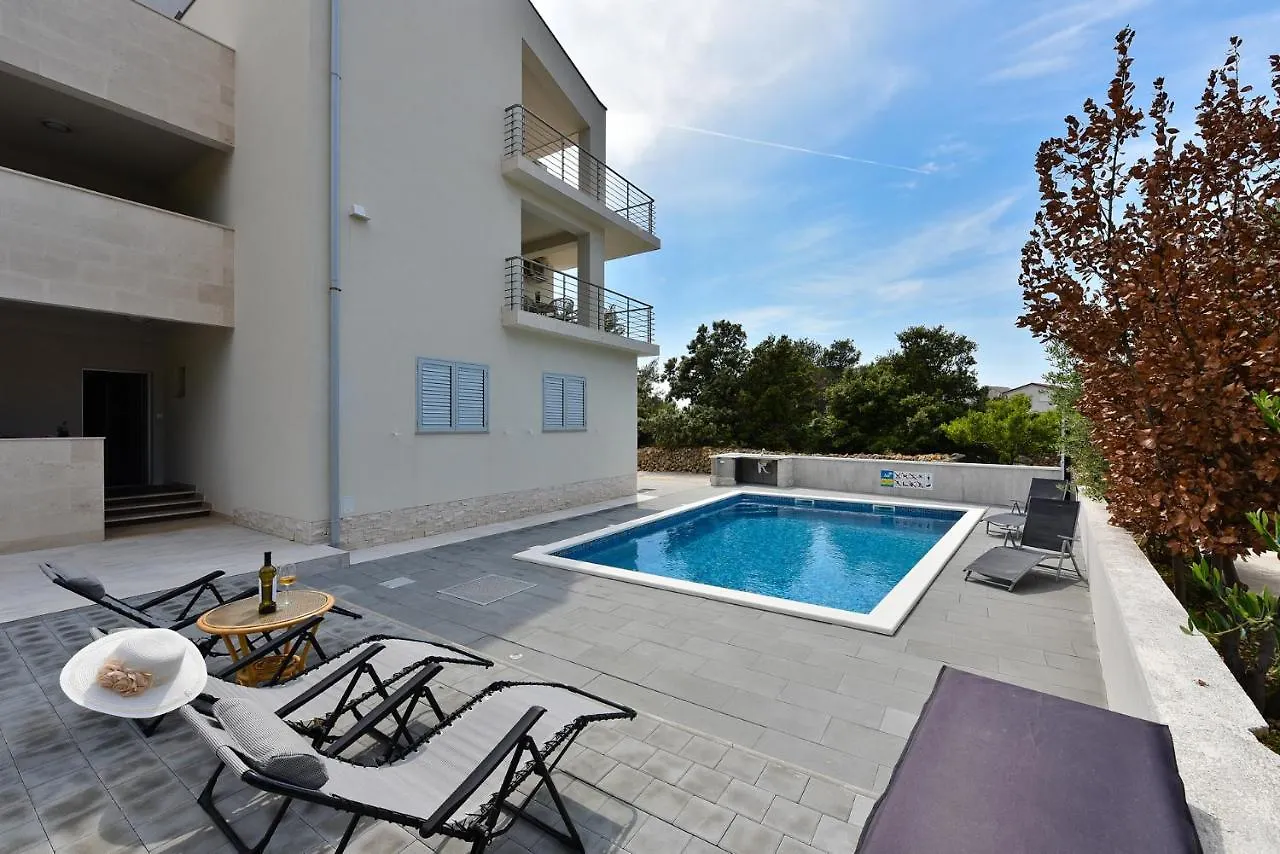 Apartmani Iva Vir