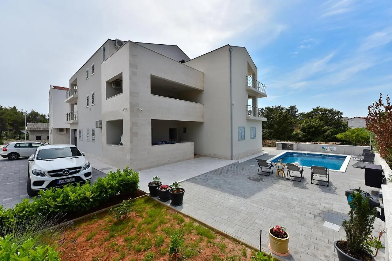 Apartmani Iva Vir Apartment