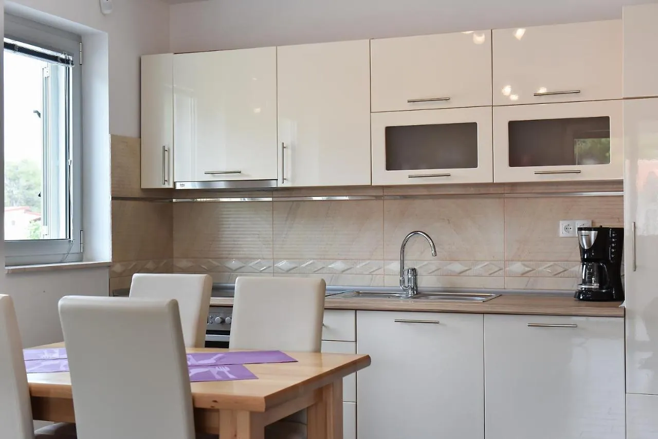 Apartmani Iva Vir Apartment