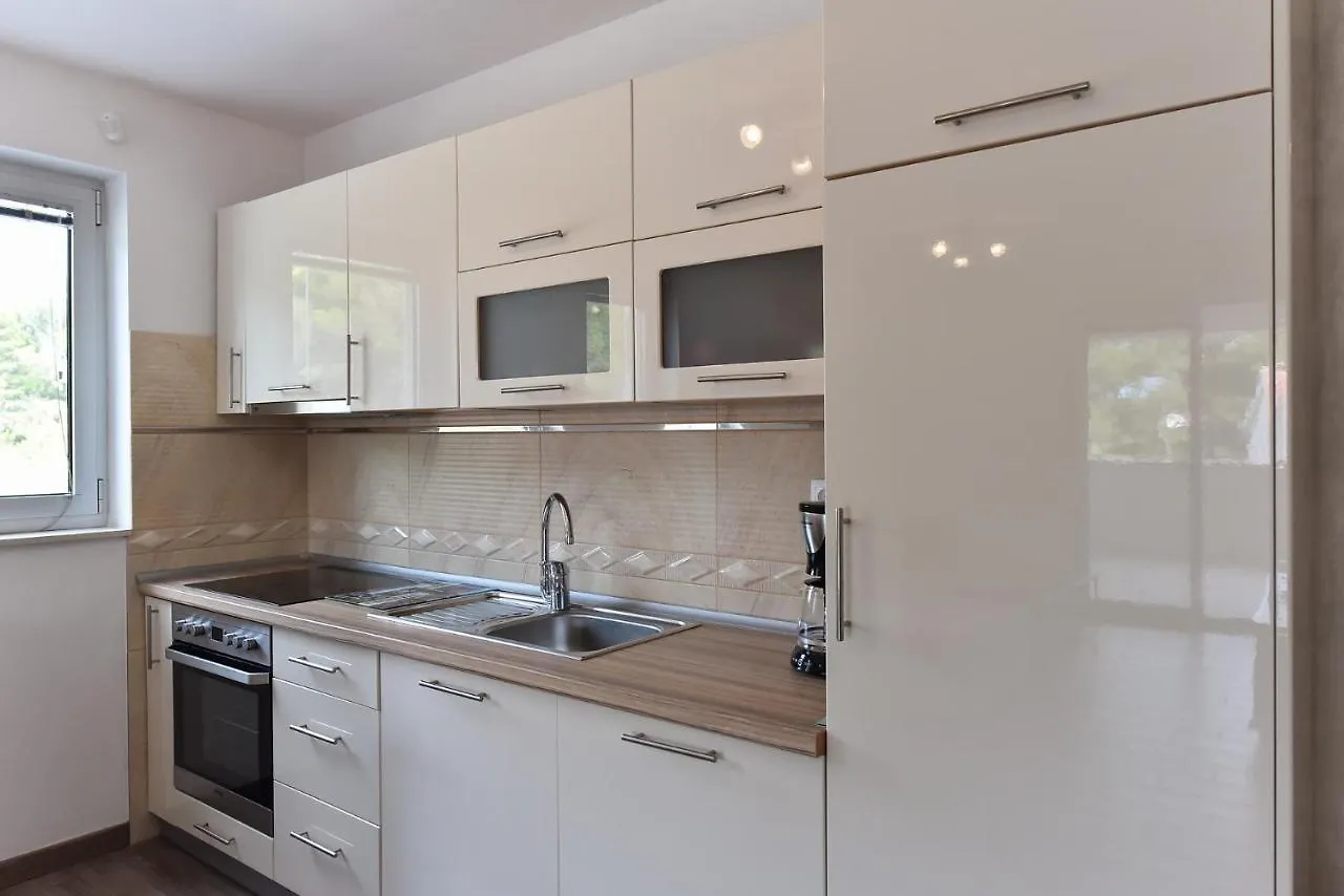 Apartment Apartmani Iva Vir Croatia
