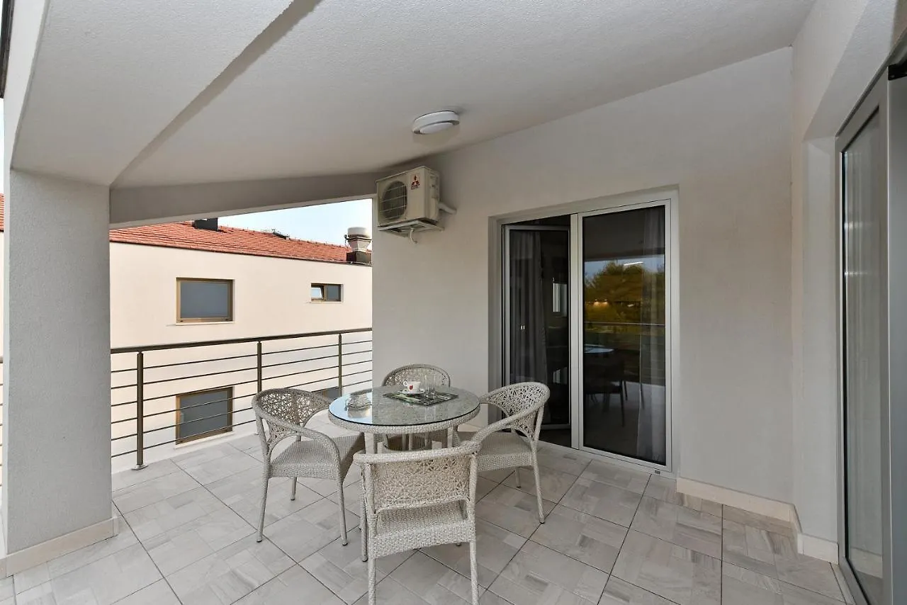Apartmani Iva Vir Apartment