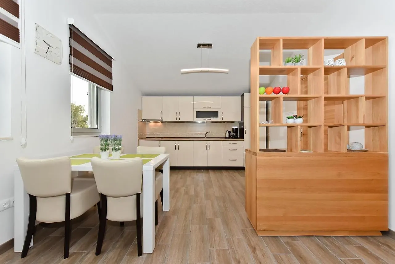 Apartmani Iva Vir Apartment