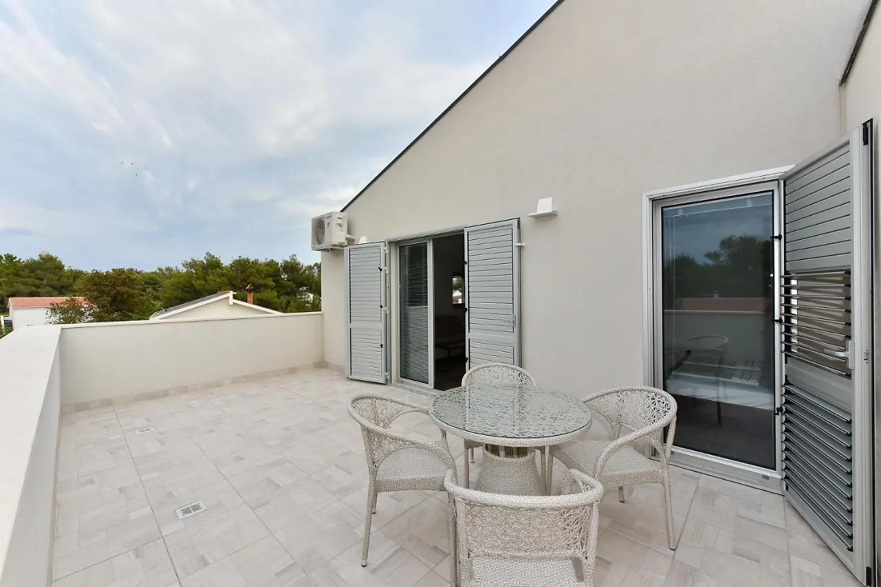 Apartment Apartmani Iva Vir
