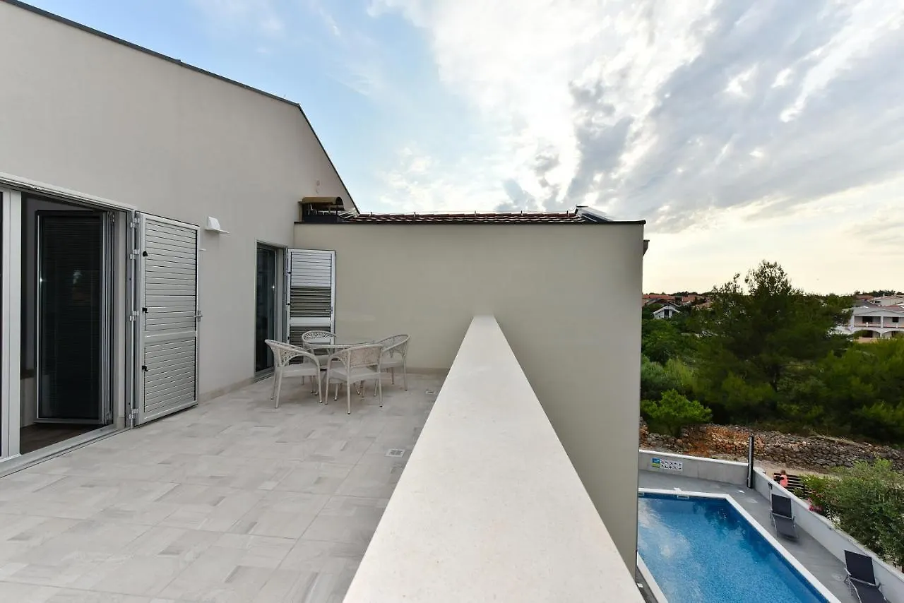 Apartmani Iva Vir Croatia