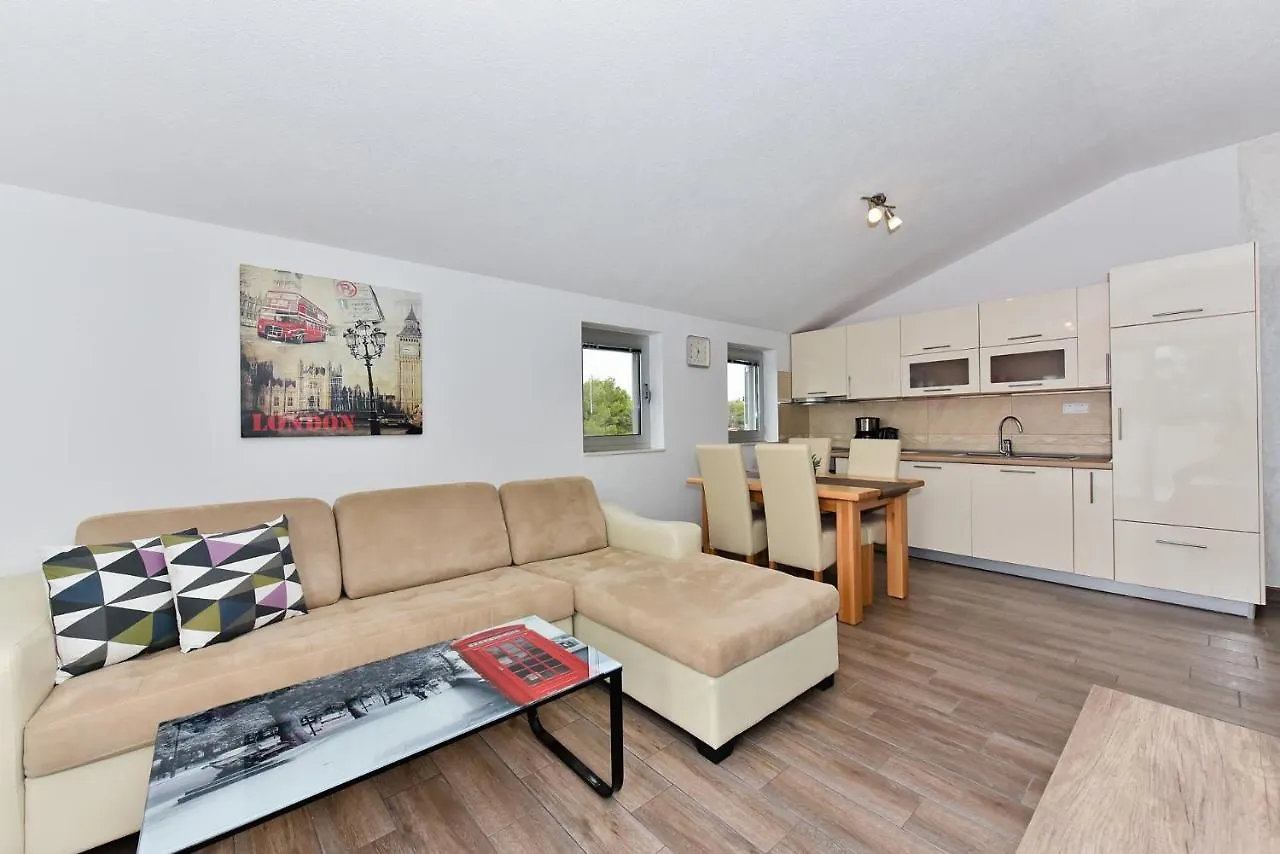 Apartmani Iva Vir Apartment
