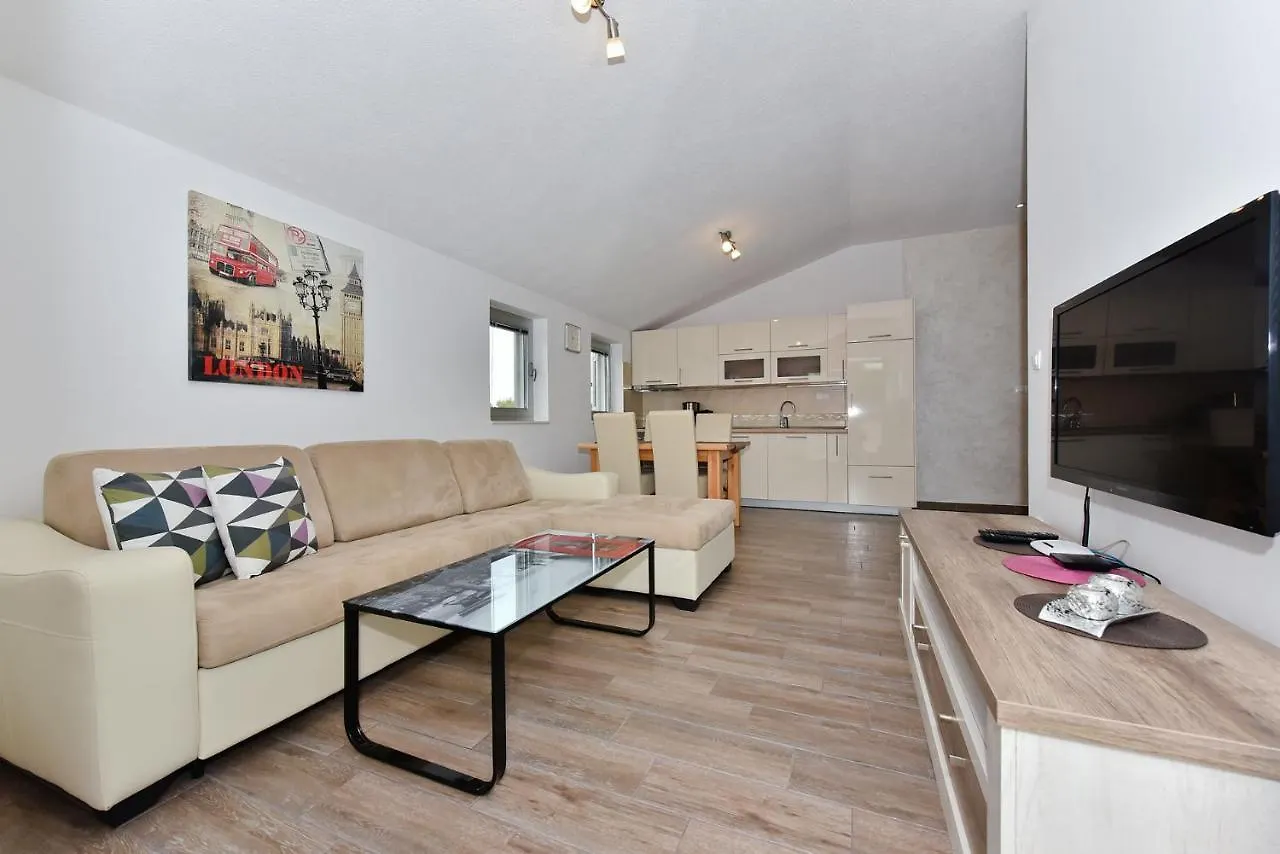 Apartmani Iva Vir